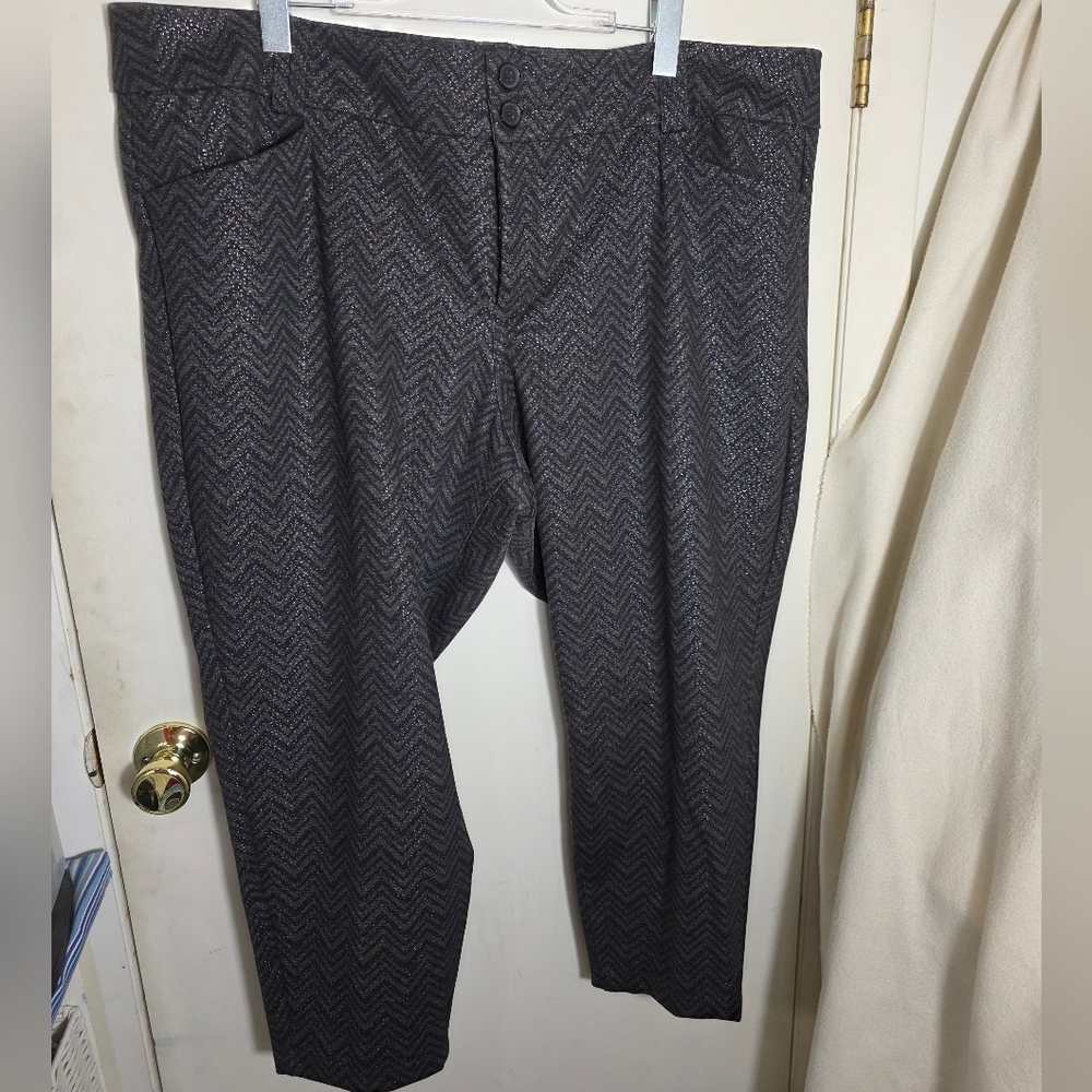 TORRID Studio Signature Premium Ponte Stretch Ankle Skinny Pant Chevron Sparkle